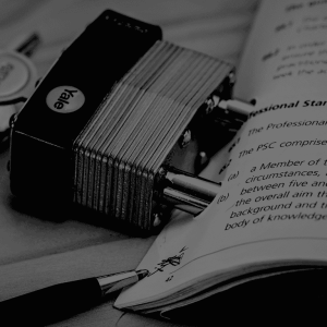 Negotiation skills Black and white